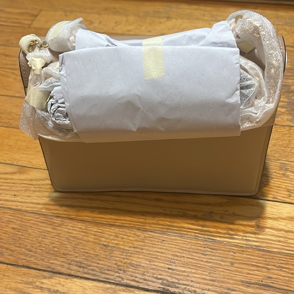 Brand new coach bag - still in the wrapping - Picture 2 of 9